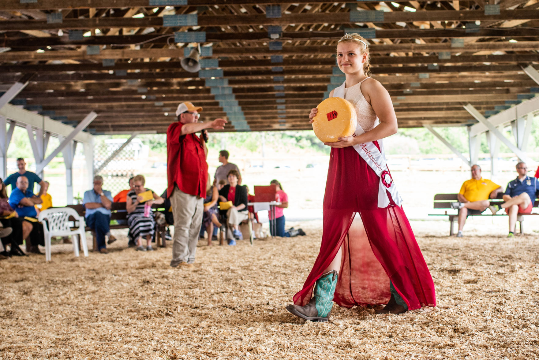 0717_wdj_LCCheeseAuction_dn1.JPG